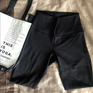 SOLD | Lululemon Wunder Under 25”